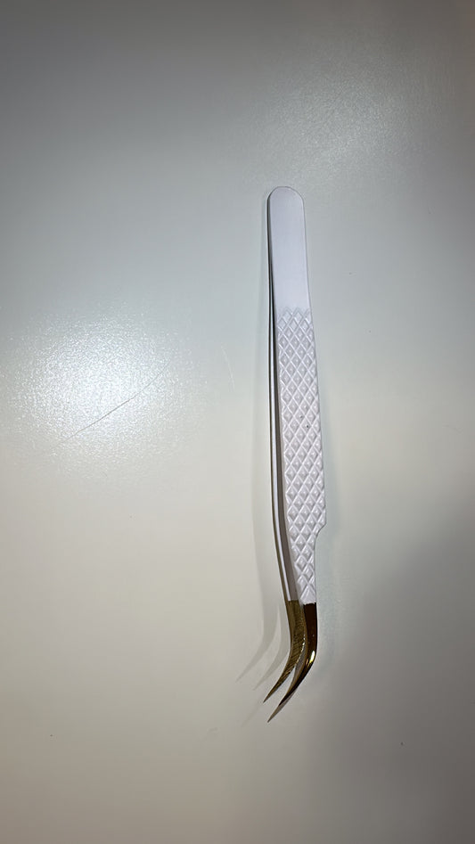 J curved volume tweezer